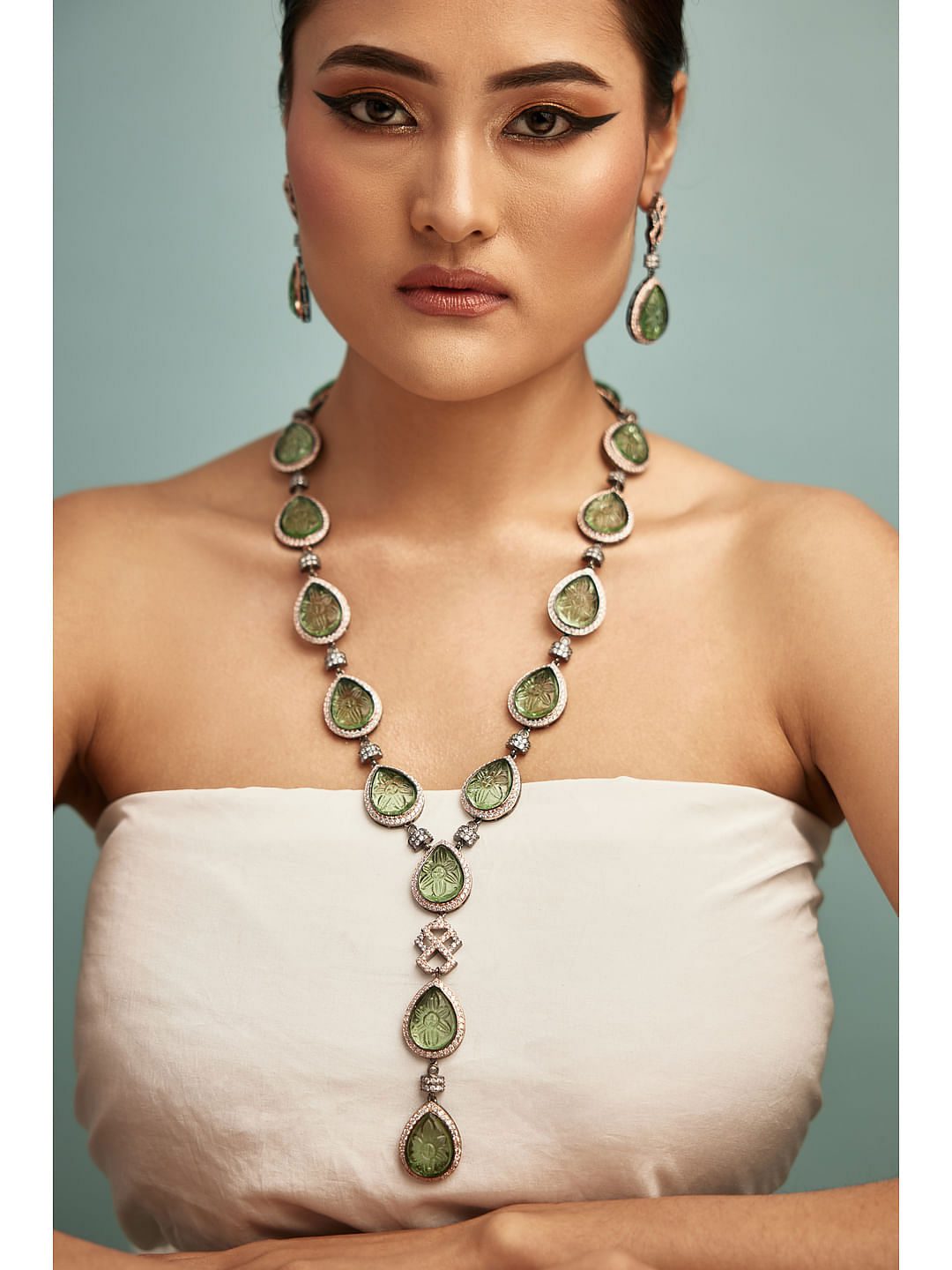 Green Alluring Floral Necklace – Forever Jewels India