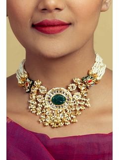 Carved Green Center Kundan Red And Gold Necklace Choker