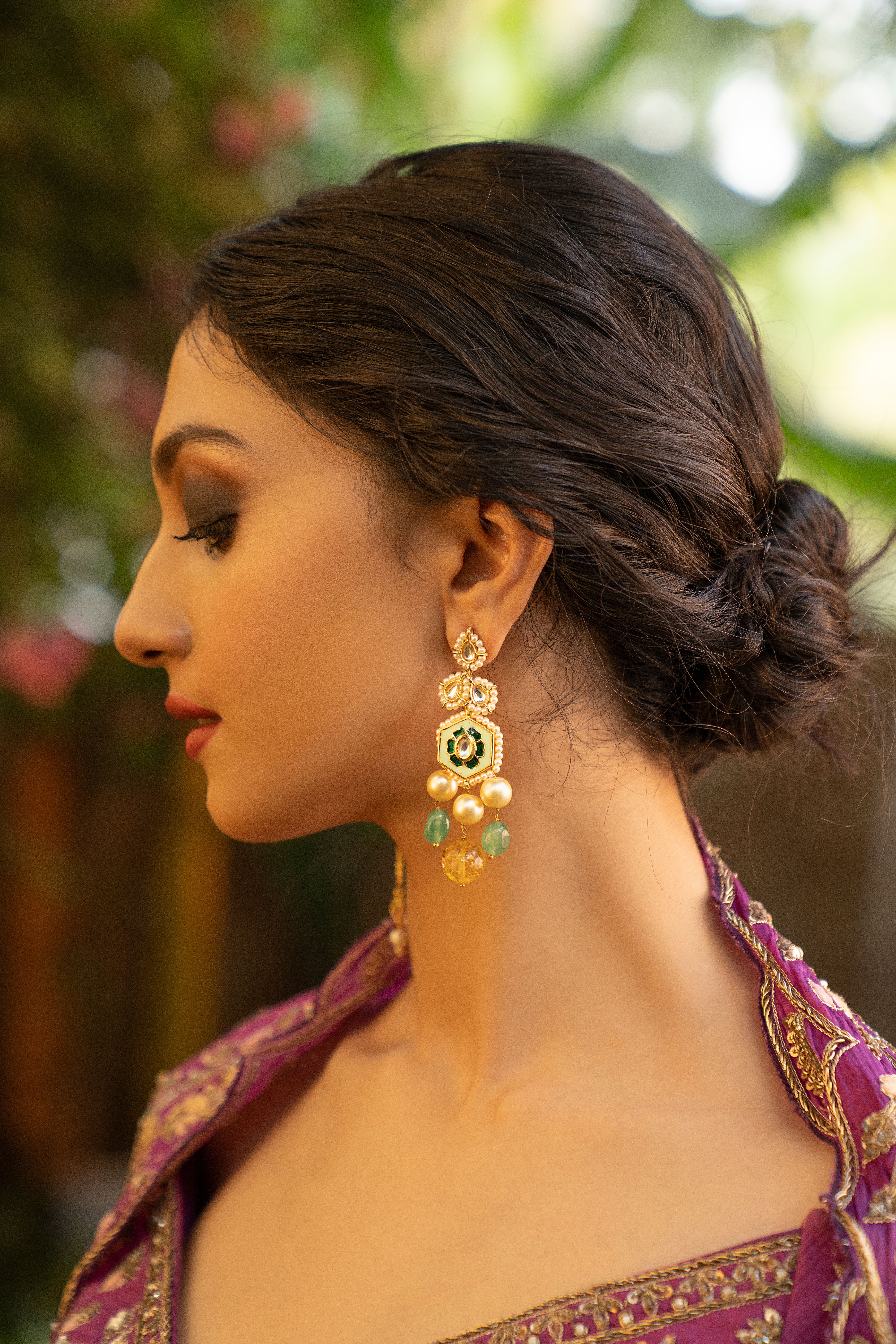 SVI's Kanjeevaram Banarasi Silk Saree With 1 Pair of Free Earrings.