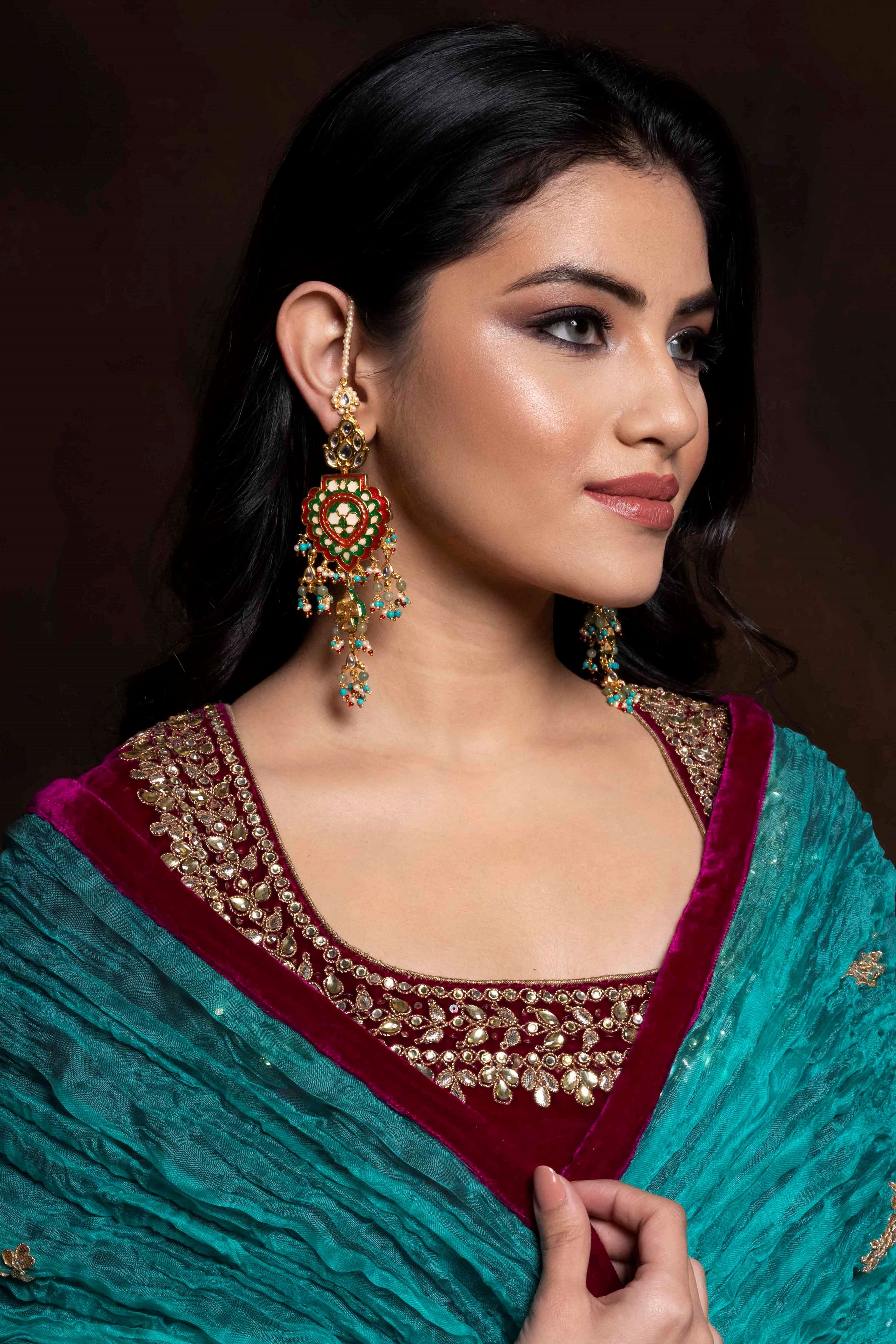 Light weight earrings light green and kundan stones with pearl maatal –  Prashanti Sarees