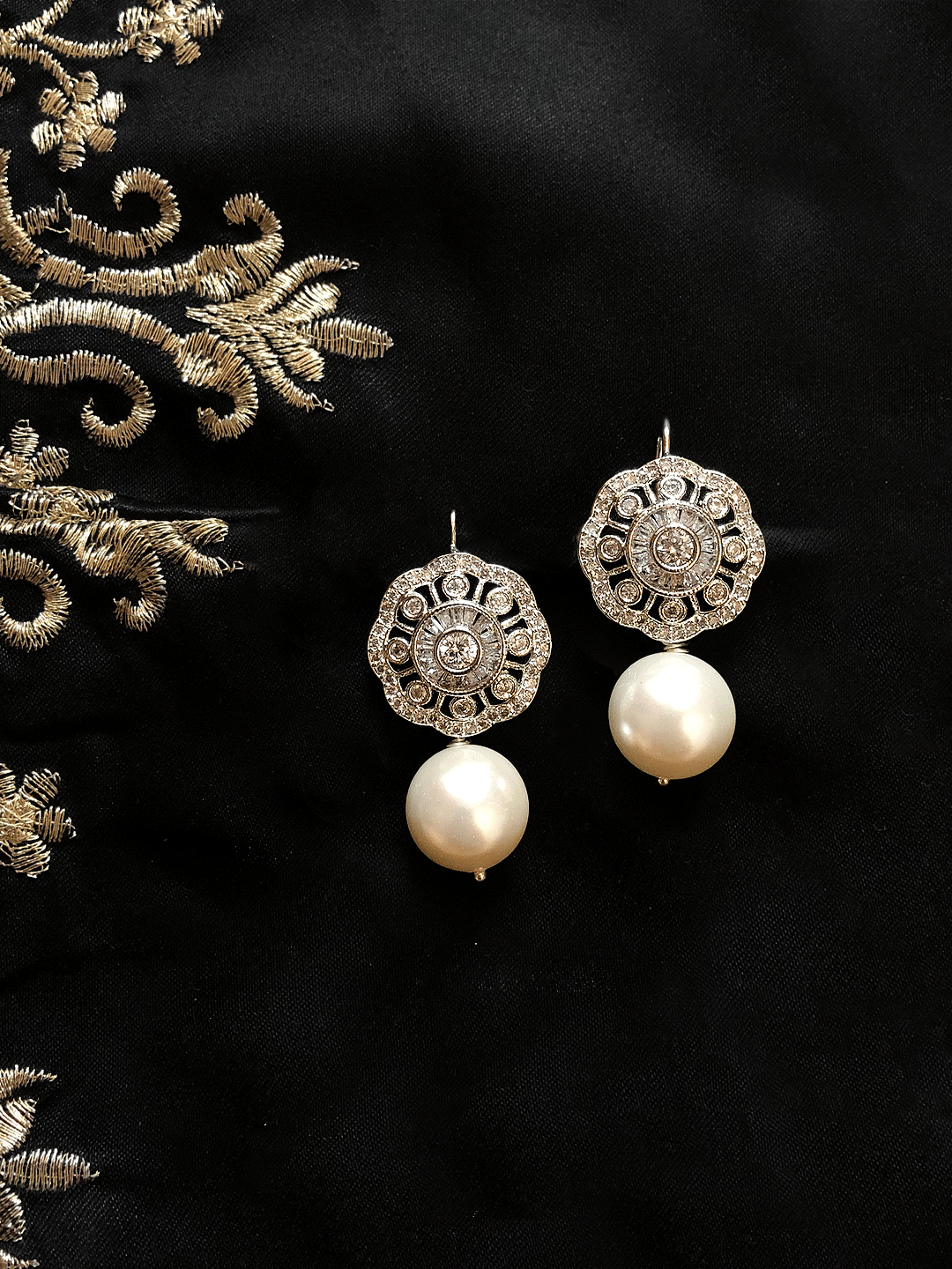 Buy Small Pearl Earrings Gold | Darpan Mangatrai Online | Mangatrai Pearls  & Jewellers