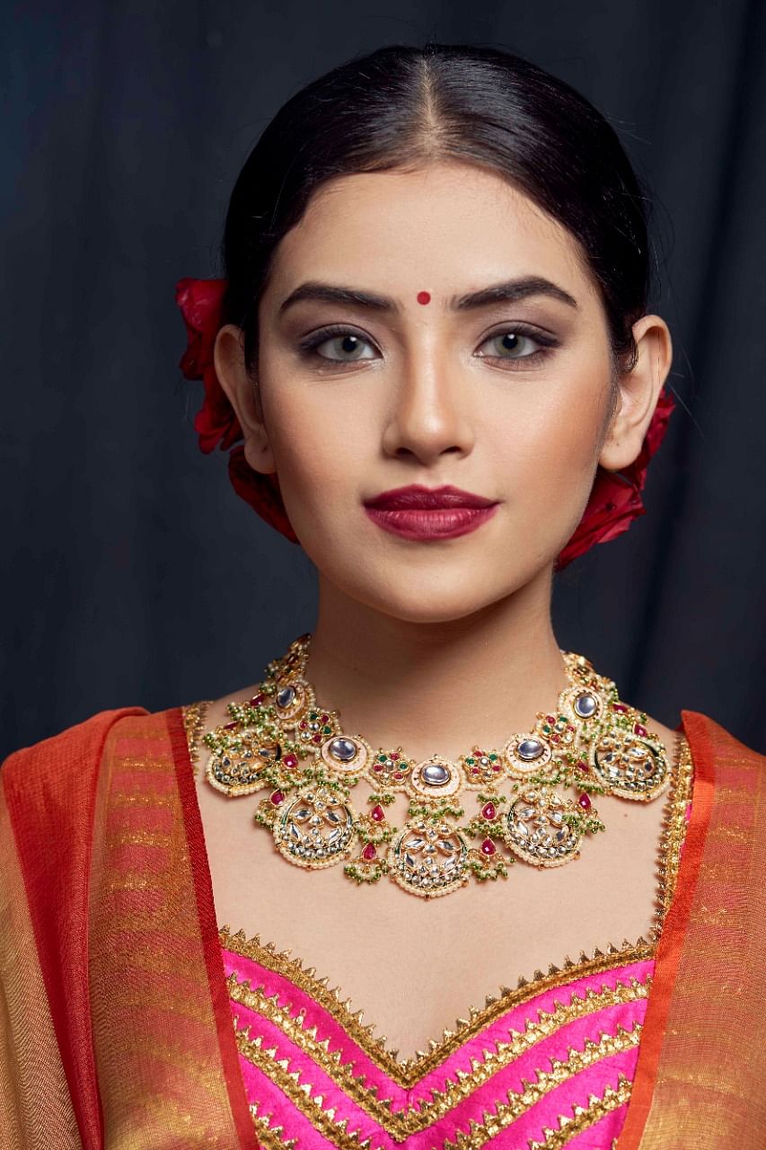 Photo of Pink kanjivaram saree with choker and layered necklace