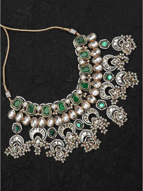 Green Kundan Choker With Pearls Necklace