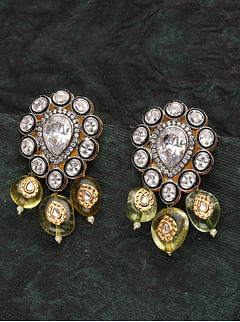 Zircon Detail Olive Stud Earrings