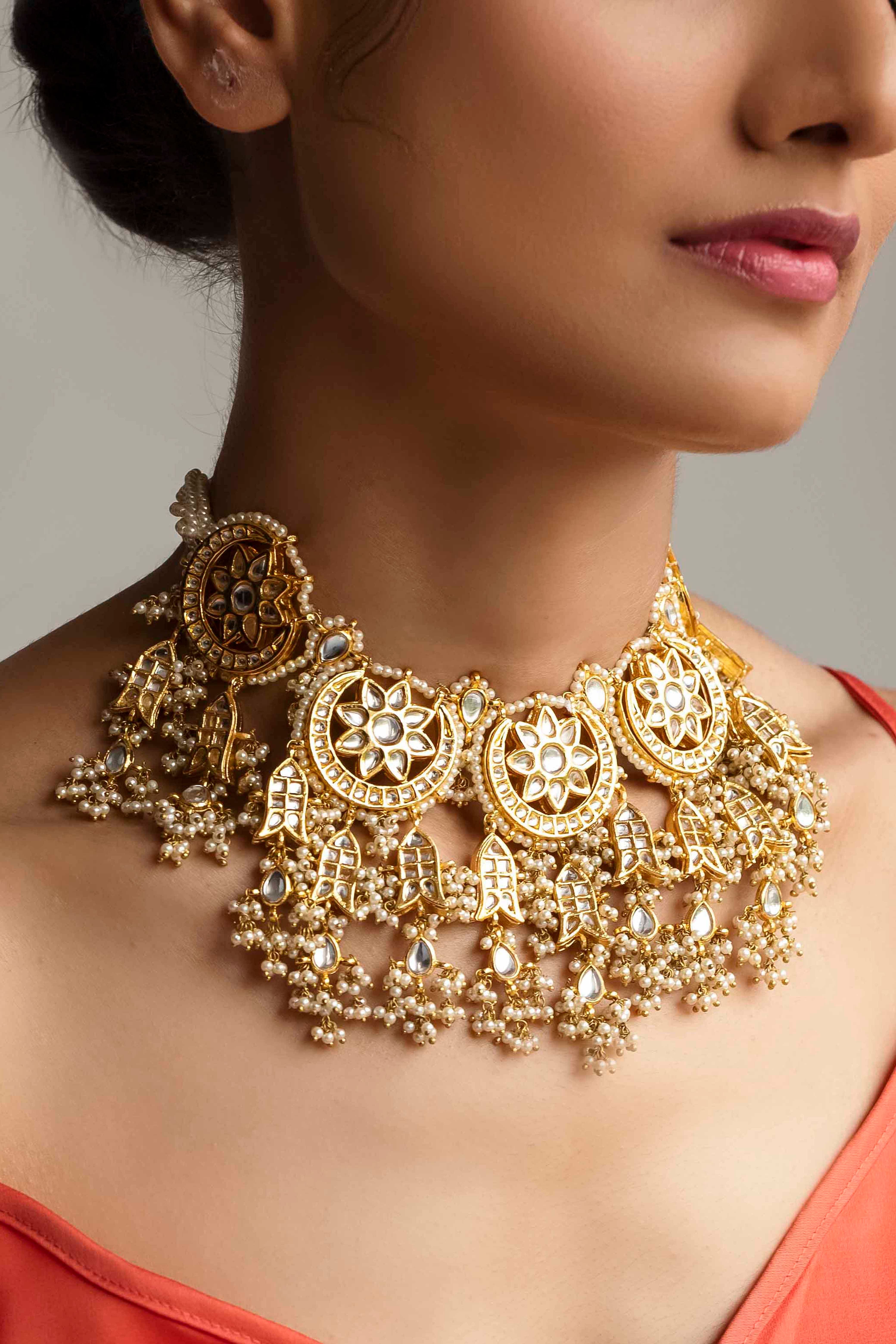 Golden shop kundan choker